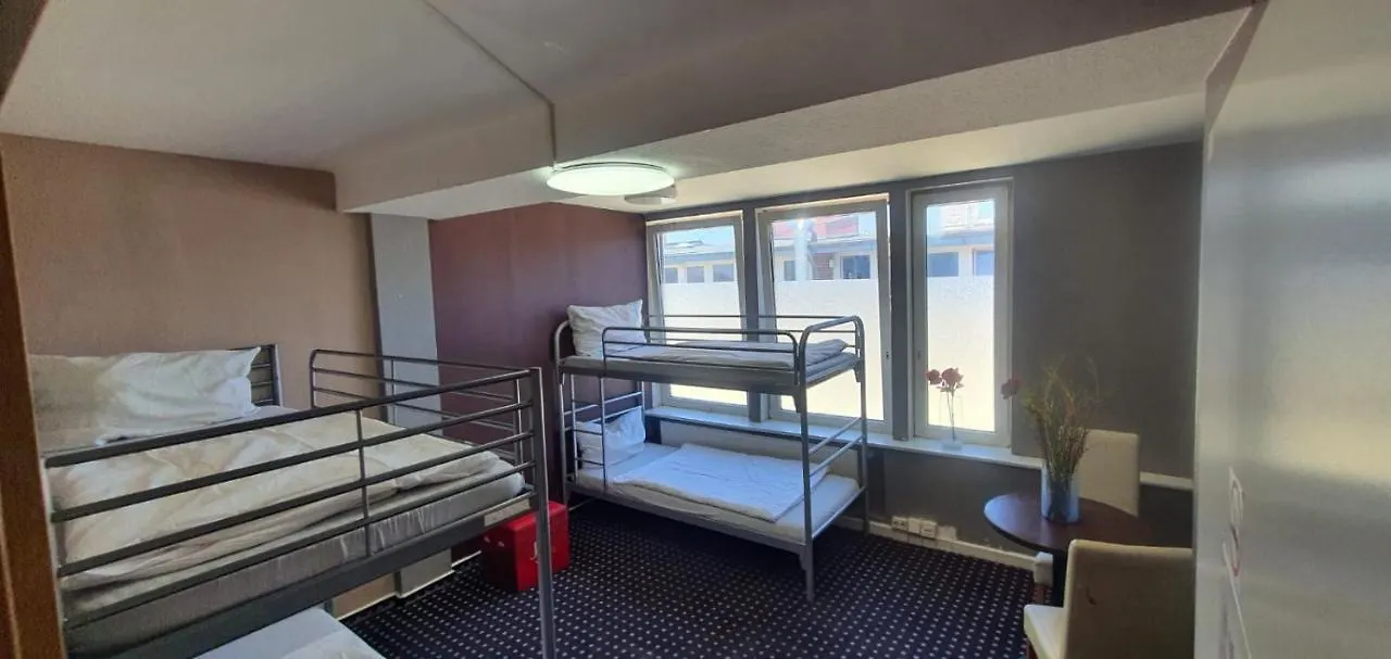 Isas Hostel Berlijn 0*,